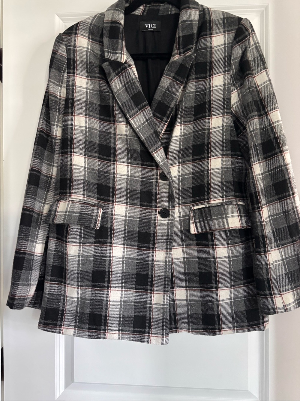 VICI Gray & Black Plaid Tailored Blazer